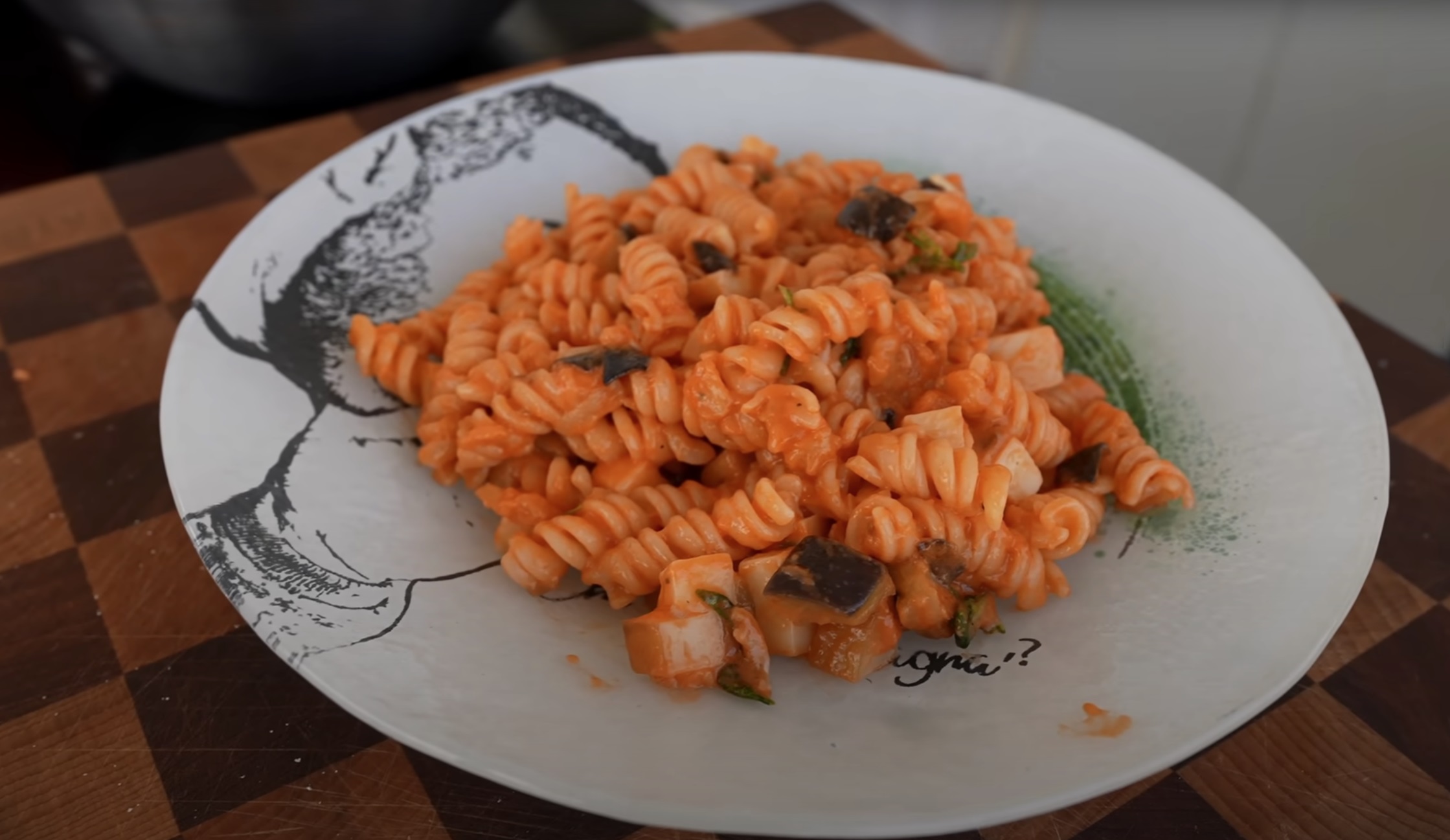 Fusilli com Beringela e Tomate
